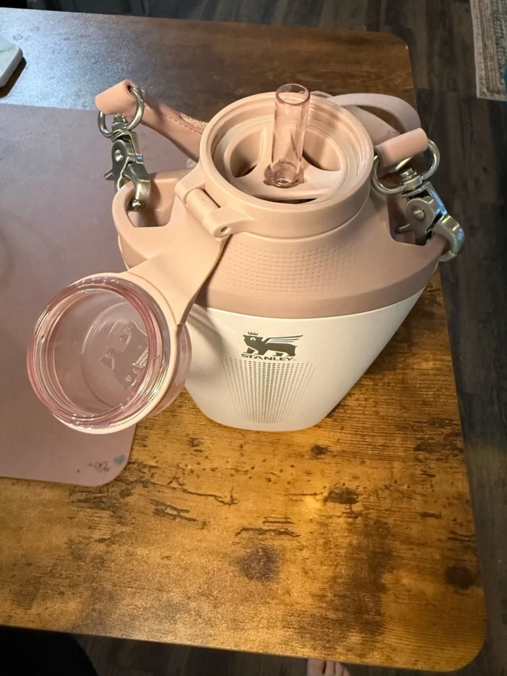 Stanley Cross Bottle 23 oz With Strap - Rose Quartz- Like New - Picture 3 of 5